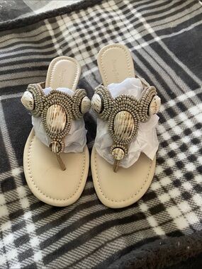 Tommy Bahama Beaded Shell-Accent Beige Women's Thong Sandals